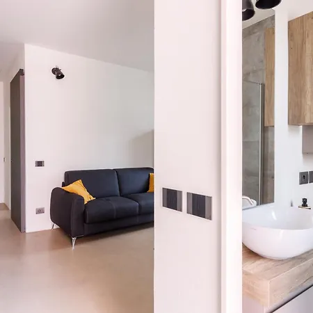 La Corte Di Romeo Centro And Private Parking Apartamento Rávena